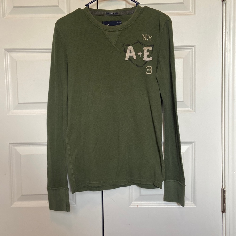 American Eagle vintage fit long sleeve
